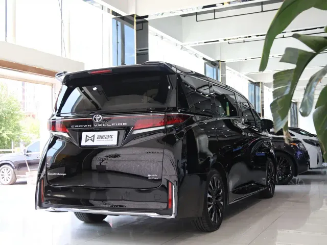 Toyota Vellfire — Фото автомобиля 19