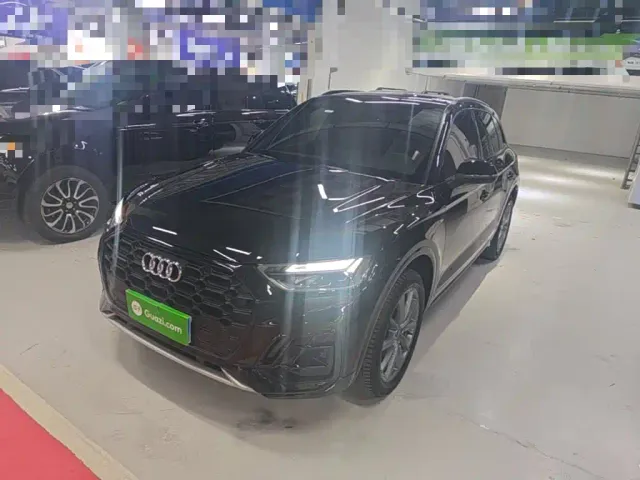 Фотография автомобиля — Audi Q5L