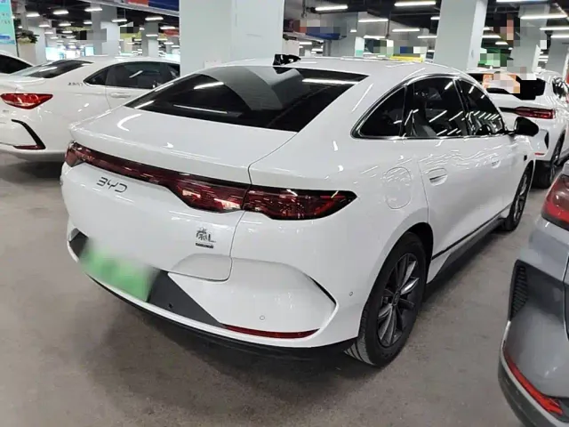 BYD Qin L — Фото автомобиля 6