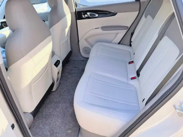 Geely Starry Wish — Фото автомобиля 8