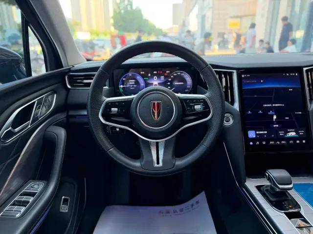 Hongqi HS7 PHEV — Фото автомобиля 20