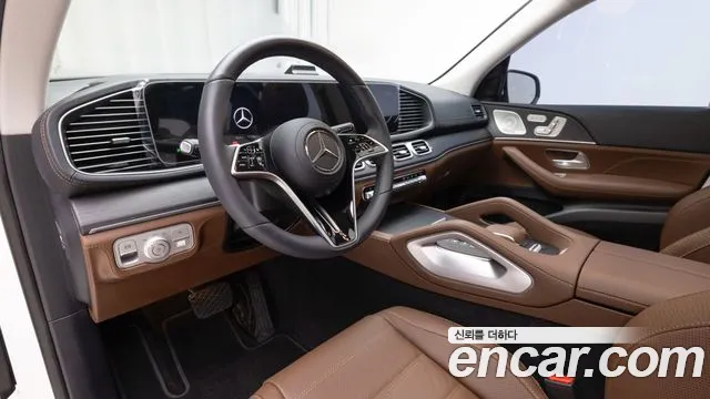 Mercedes-Benz GLE-Class — Фото автомобиля 16