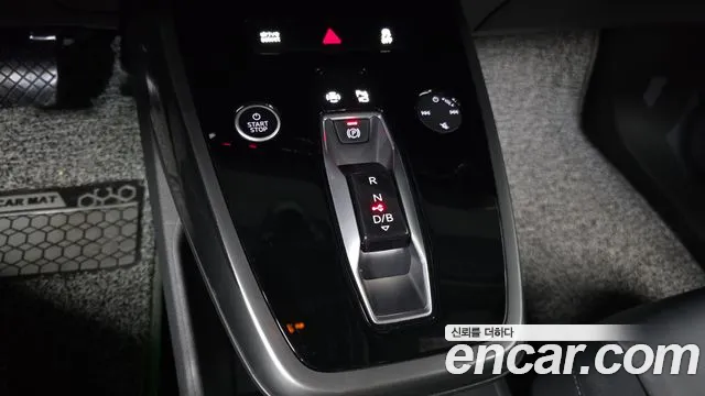 Audi Q4 e-tron F4 — Фото автомобиля 11