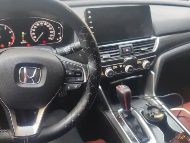 Honda Accord — Фото автомобиля 12