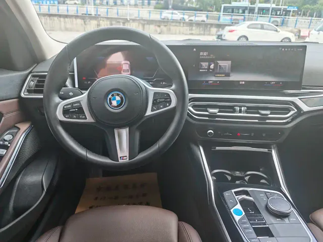 BMW i3 — Фото автомобиля 9