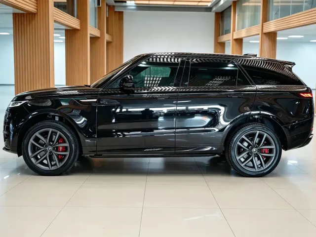 Land Rover Range Rover Sport — Фото автомобиля 4