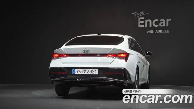 Hyundai Avante CN7 — Фото автомобиля 4
