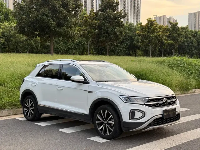 Volkswagen T-Roc — Фото автомобиля 2