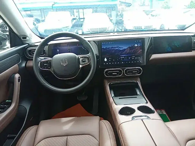 Leapmotor C11 — Фото автомобиля 2