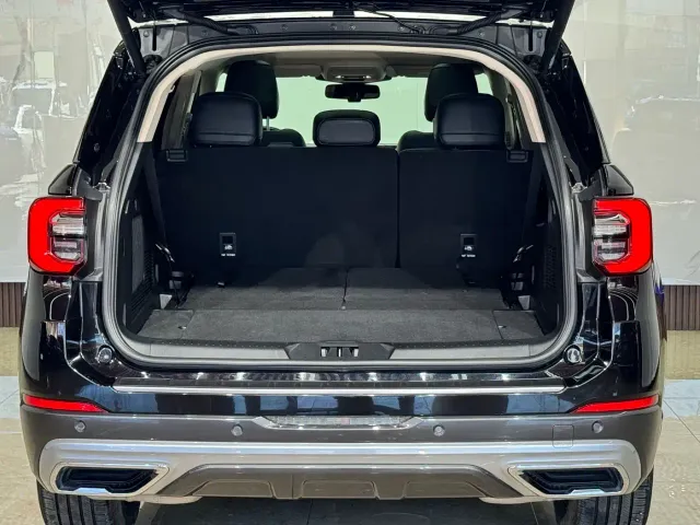 Ford Explorer — Фото автомобиля 24