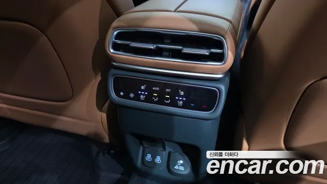 Genesis GV80 — Фото автомобиля 24