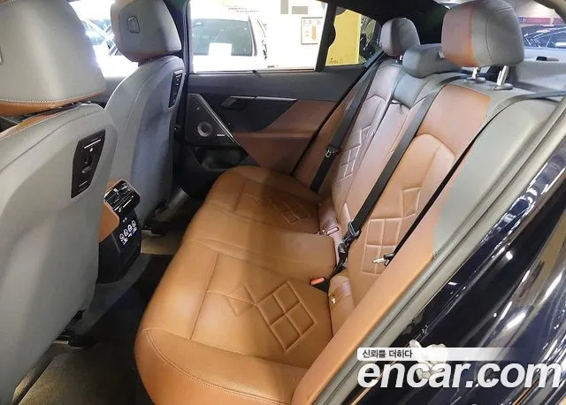 BMW 5-Series 5 серия (G60) 530i xDrive M Sport — Фото автомобиля 17