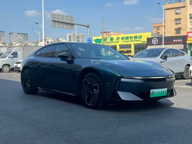 Xpeng P7 — Фото автомобиля 5