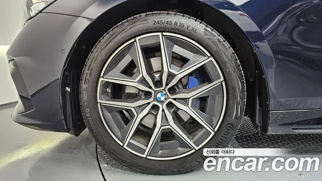 BMW 5-Series — Фото автомобиля 5