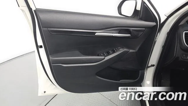 Kia Seltos Новый Seltos Бензин 2.0 2WD — Фото автомобиля 24