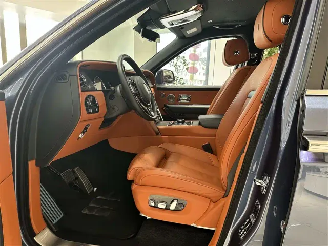 Rolls-Royce Cullinan — Фото автомобиля 6