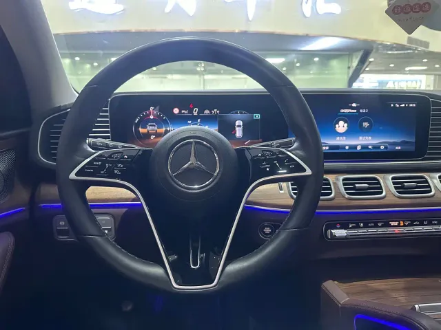 Mercedes-Benz GLE-Class — Фото автомобиля 8