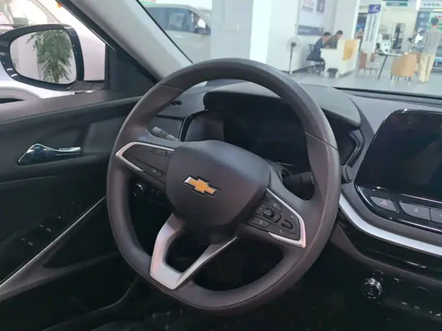 Chevrolet Menlo — Фото автомобиля 10