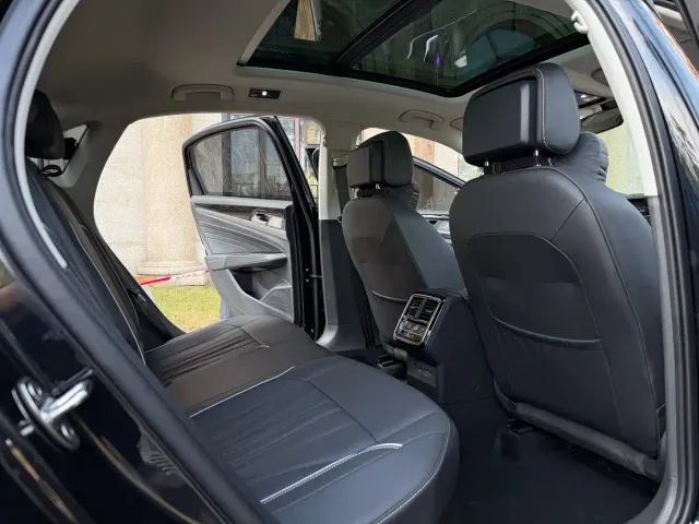 Volkswagen Passat — Фото автомобиля 11