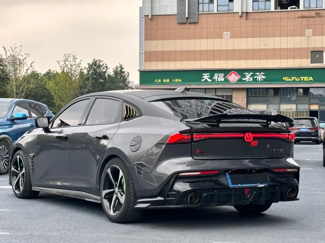 Changan UNI-V — Фото автомобиля 10