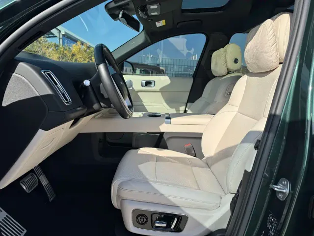 Li Auto L9 — Фото автомобиля 15