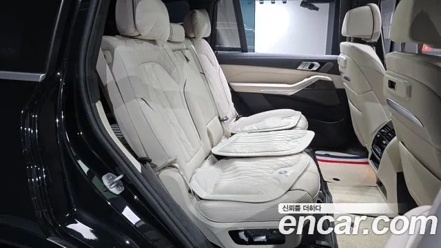 BMW X7 — Фото автомобиля 10