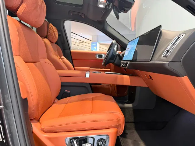 Li Auto L9 — Фото автомобиля 15