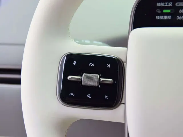 Li Auto i6 — Фото автомобиля 8