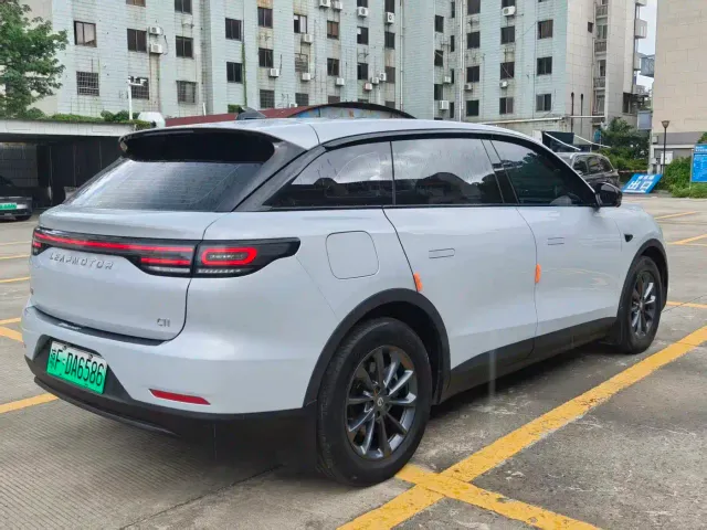 Leapmotor C11 — Фото автомобиля 9