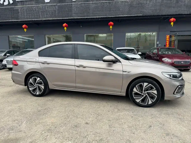 Volkswagen Bora — Фото автомобиля 4