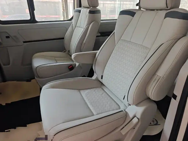 Forthing Fengxing M7 — Фото автомобиля 16
