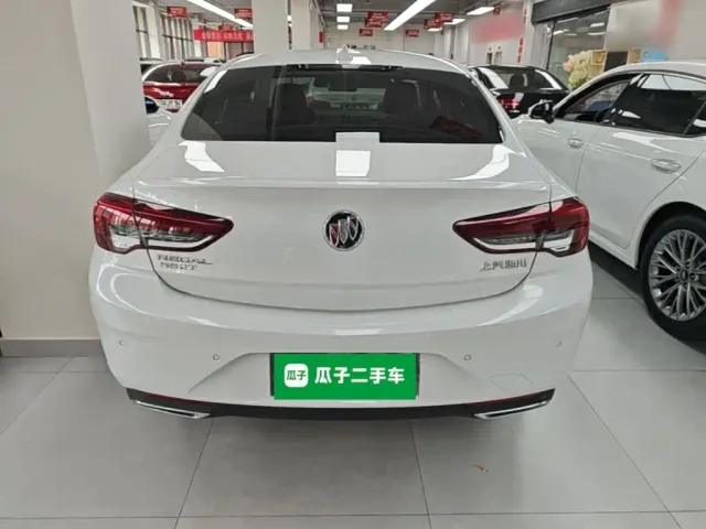Buick Regal — Фото автомобиля 5