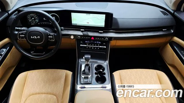 Kia Carnival Generation 4 — Фото автомобиля 10
