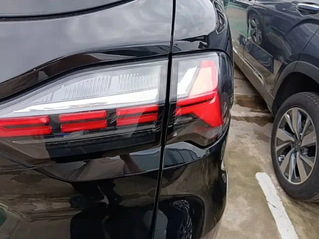 Geely Haoyue L — Фото автомобиля 7