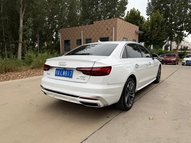 Audi A4L — Фото автомобиля 6