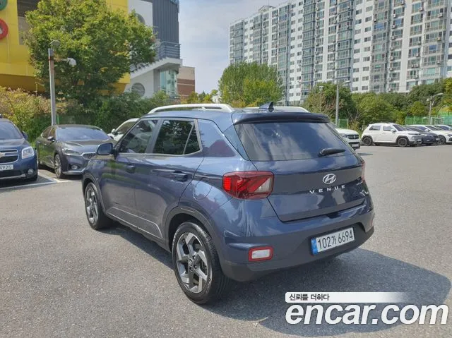 Hyundai Venue — Фото автомобиля 8