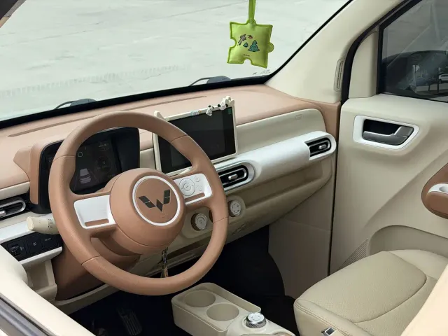 Wuling Hongguang Mini EV — Фото автомобиля 6
