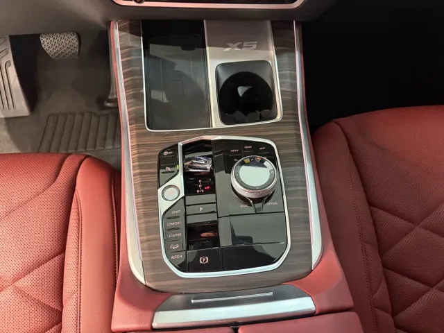 BMW X5 — Фото автомобиля 10