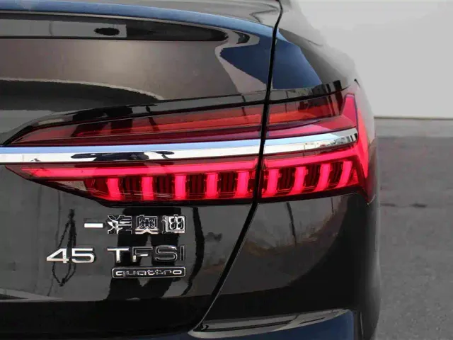 Audi A6L — Фото автомобиля 16