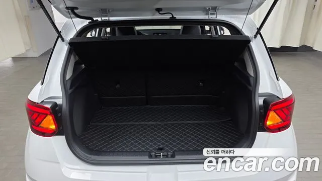 Hyundai Venue Venue 1.6 Premium — Фото автомобиля 16