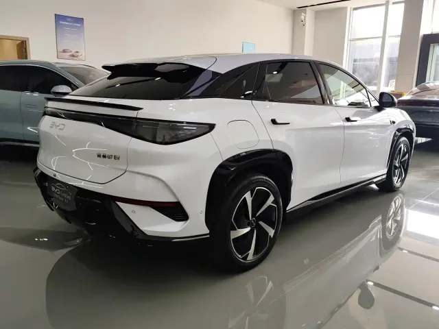 BYD Sealion 07 EV — Фото автомобиля 4