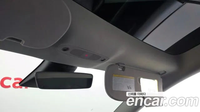 Tesla Model 3 — Фото автомобиля 18