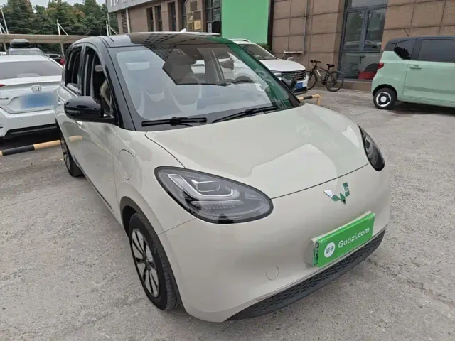 Wuling Bingo — Фото автомобиля 3