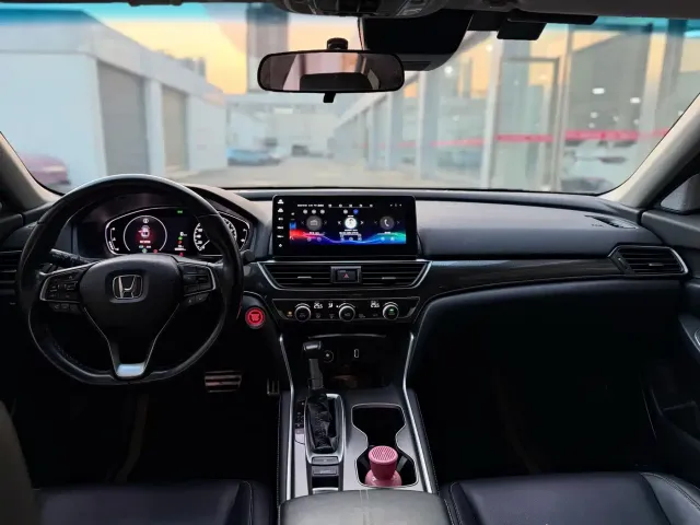 Honda Accord — Фото автомобиля 5