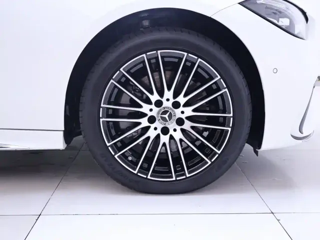 Mercedes-Benz C-Class — Фото автомобиля 6