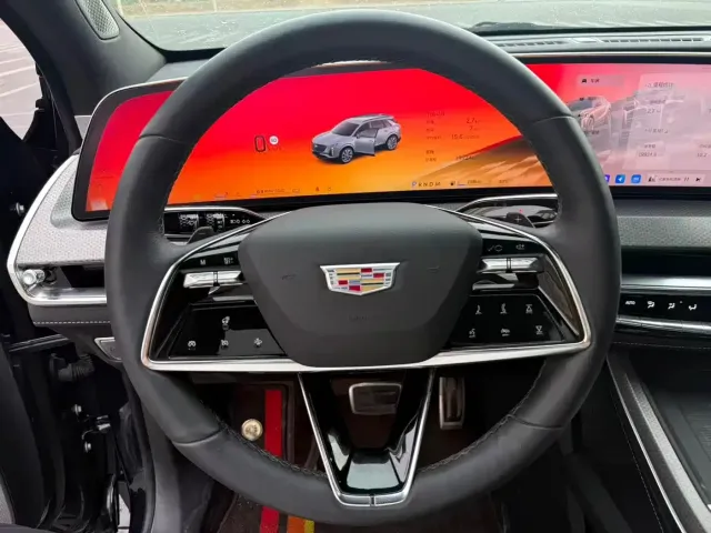 Cadillac Cadillac XT5 2025 2.0T Premium Model — Фото автомобиля 6