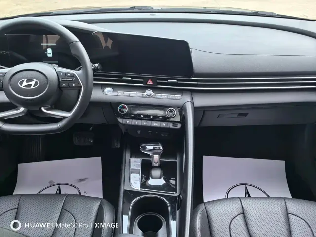 Hyundai Elantra — Фото автомобиля 9