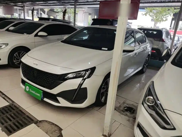 Фотография автомобиля — Peugeot 408