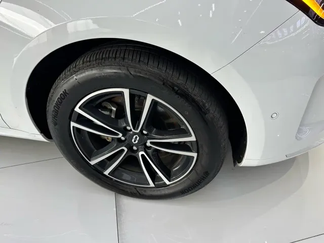 Aito M5 — Фото автомобиля 16