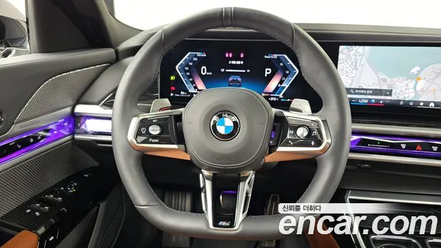 BMW 7-Series 7 серия (G70) 740i xDrive M Sport — Фото автомобиля 13